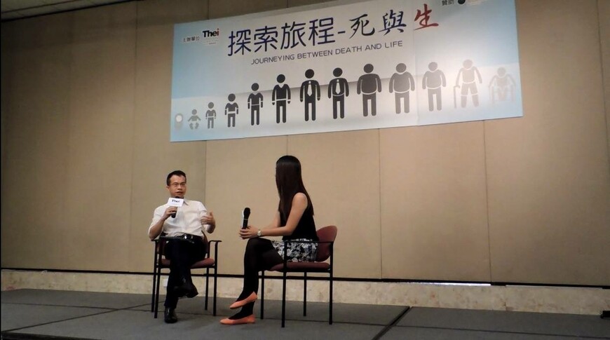 香港撒瑪利亞防止自殺會總幹事曾展國先生向大家分享預防自殺的資訊及資料