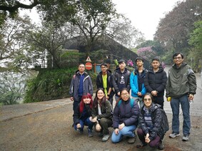 Dr. Cheuk Mang Lung (upper right first) and Dr. Caroline Law (lower right first) led 8 student volunteers from BA (Hons) Horticulture and Landscape Management to conduct the survey.