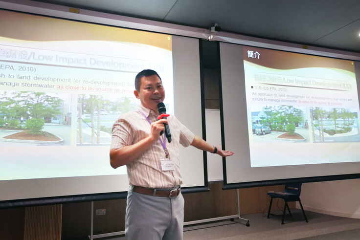 Prof. HO Chia-Chun , Associate Professor of Department of Civil and Construction Engineering from Taiwan Tech University, demonstrated the application of absorbent landscapes in campuses.